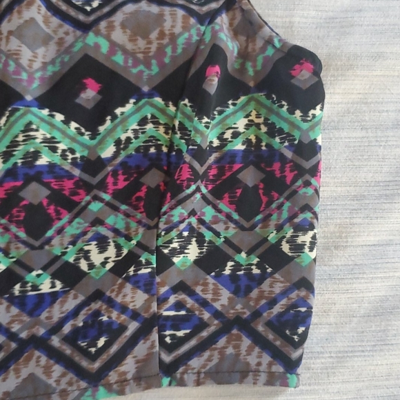 Colorful Patterned Crop Top - Picture 5 of 7